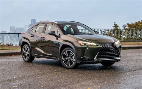 2022 lexus ux reseda  The Lexus UX brings the style for 2022 with new color combinations – inside and out